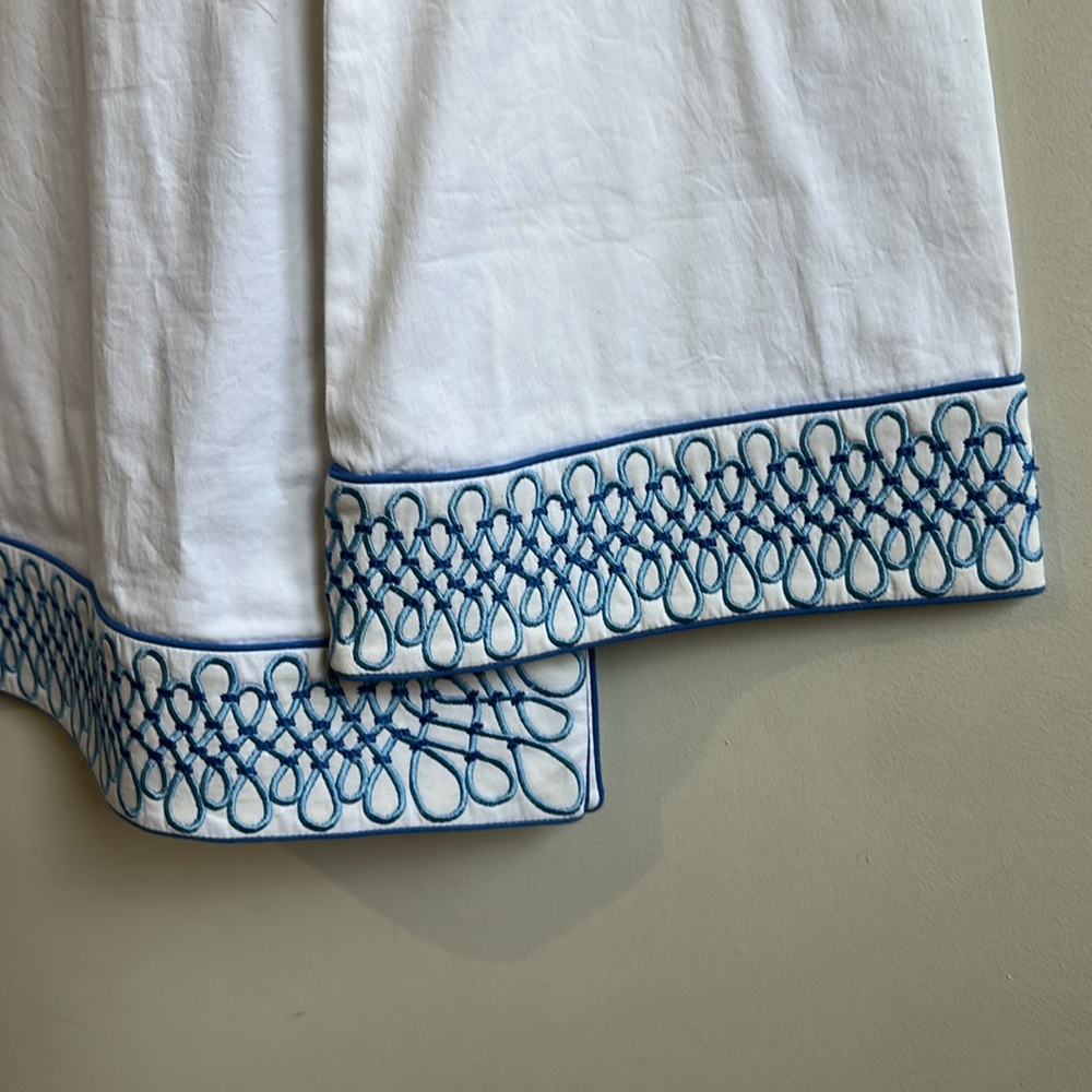 TS dixin White Tunic with Blue Embroidery - Picture 4 of 6